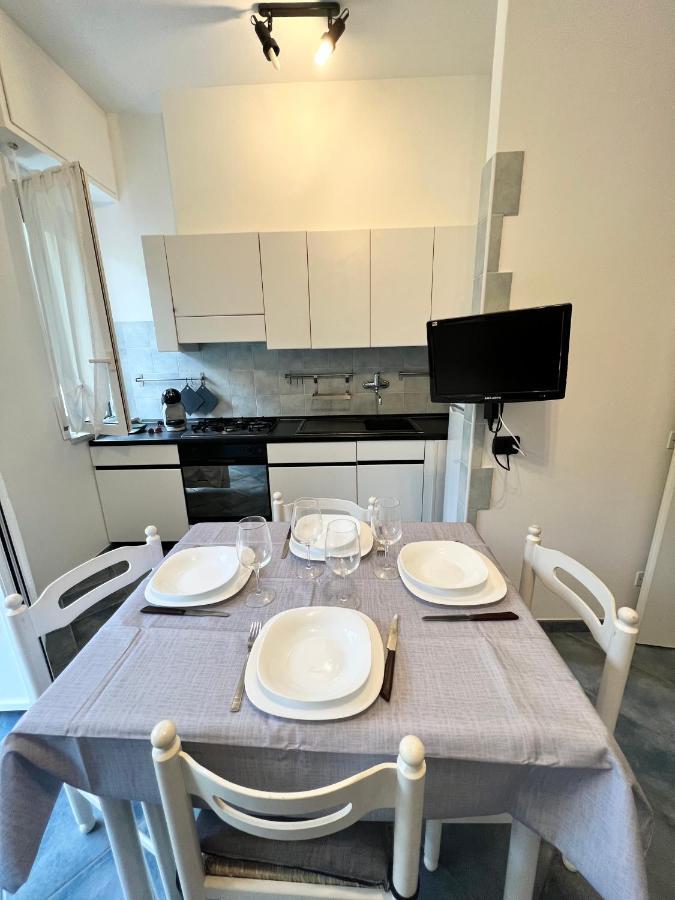 A 5 Minuti Dal Mare - Dolphin Beach House Spotorno Exterior photo