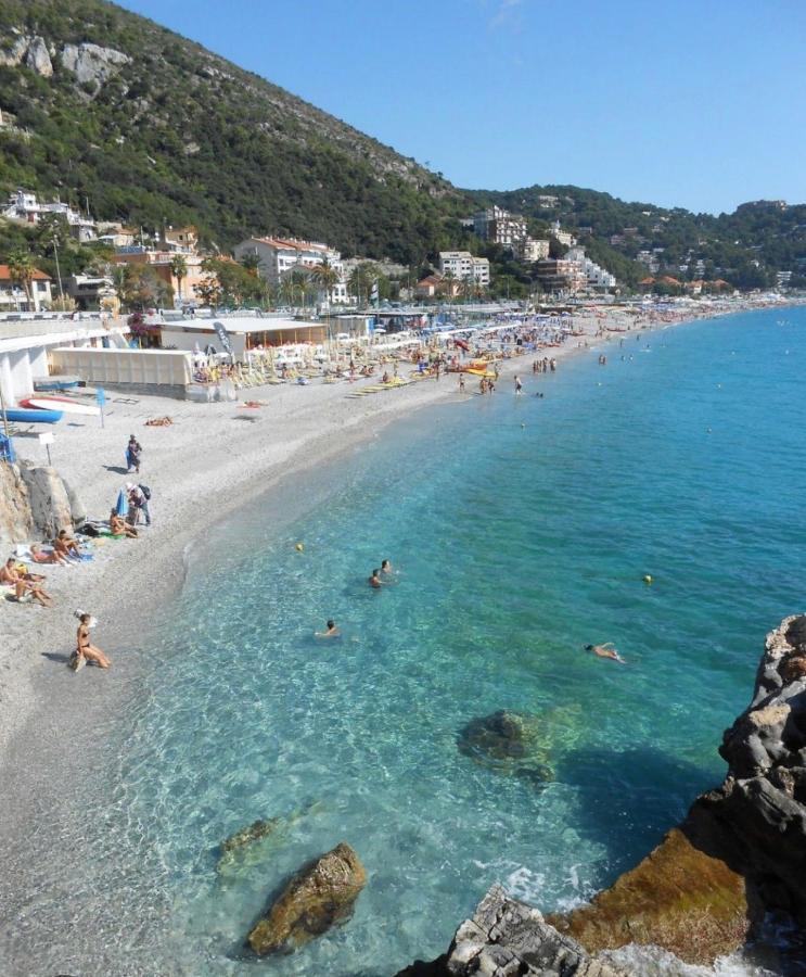 A 5 Minuti Dal Mare - Dolphin Beach House Spotorno Exterior photo